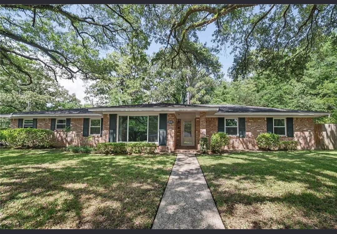 CHARACTER AND CHARM AT ITS FINEST